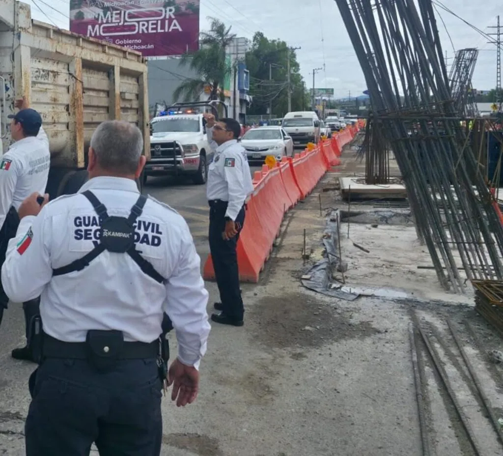 Caos vial en Morelia por regreso a clases y obras. Conduce con precaución en el Periférico Paseo de la República. 1