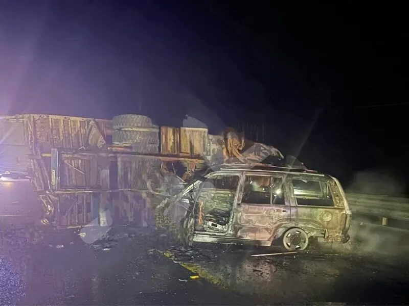 Carambola entre tres vehículos en Zacapu, deja a un hombre sin vida