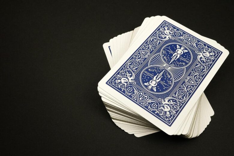 Cartas de Poker sobre fondo negro