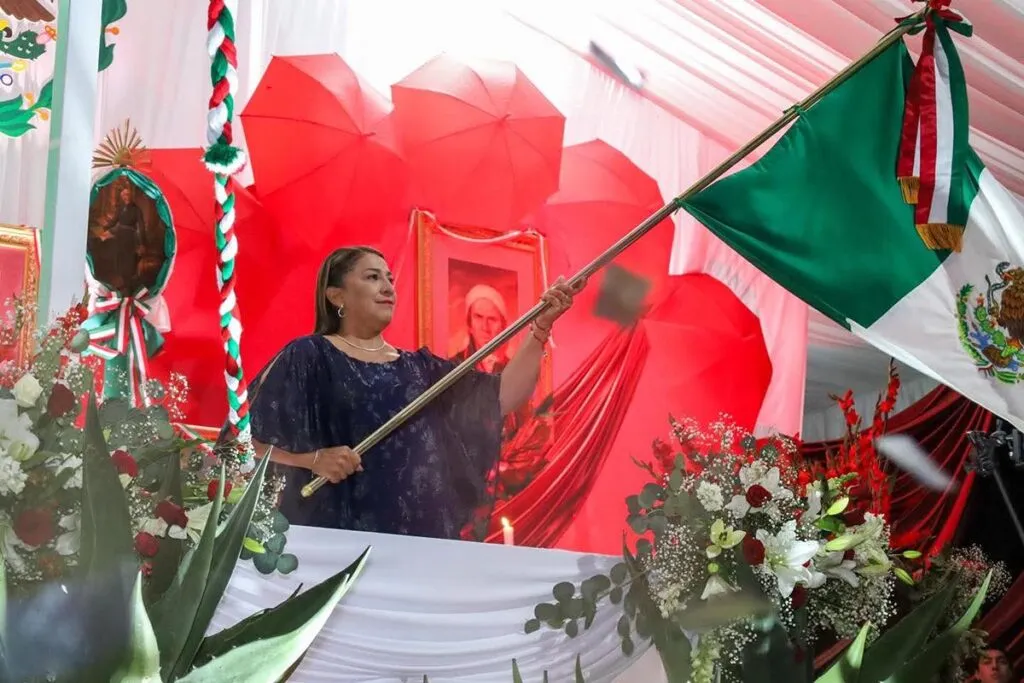 Celebró el pueblo de Quiroga, con orgullo histórico, el Grito de Independencia-1