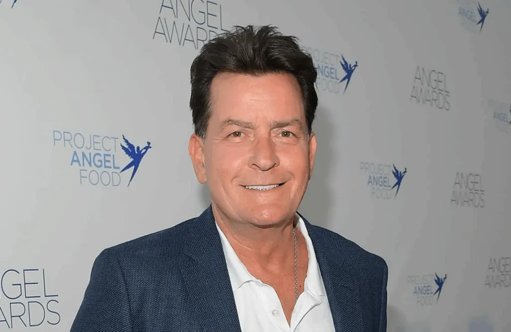 Charlie Sheen asegura que lleva 10 años de celibato
