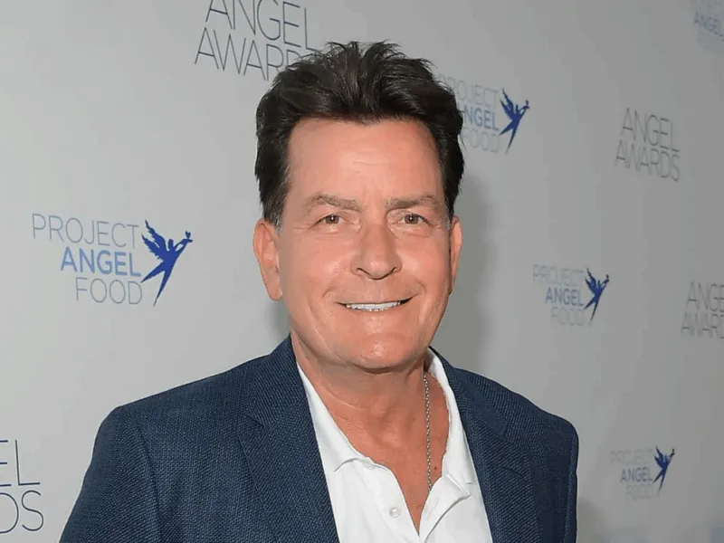 Charlie Sheen asegura que lleva 10 años de celibato