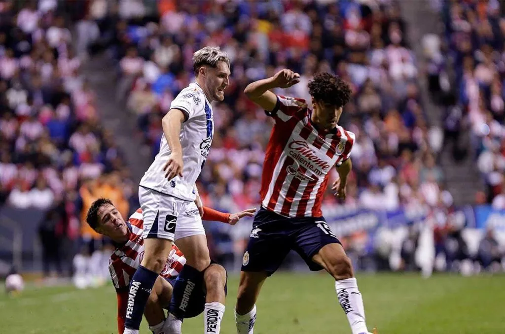 Chivas busca encender la Liga MX ante Puebla en duelo de la Jornada 11 en el Cuauhtémoc
