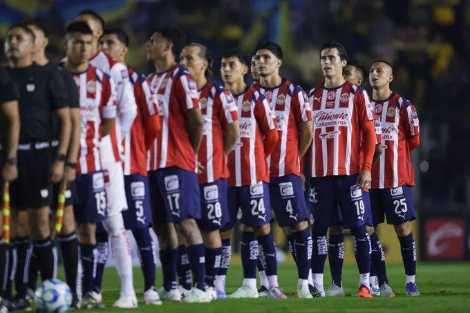 Chivas gana el ‘Clásico Nacional’ tras vencer 2-1 al América