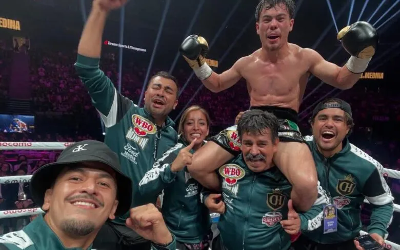 Christian ‘Chispa’ Medina es nuevo Campeón Mundial Gallo de la OMB