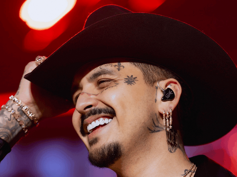 Christian Nodal presume transformación física con tema desafiante: “A mí no me tumba nadie”