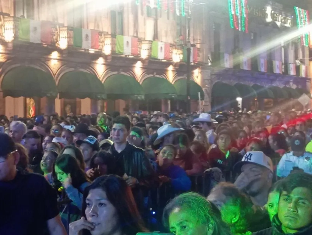 El concierto de Los Freddy’s en el Centro Histórico de Morelia reunió a familias y amigos en una velada nostálgica y festiva en homenaje a José María Morelos 1