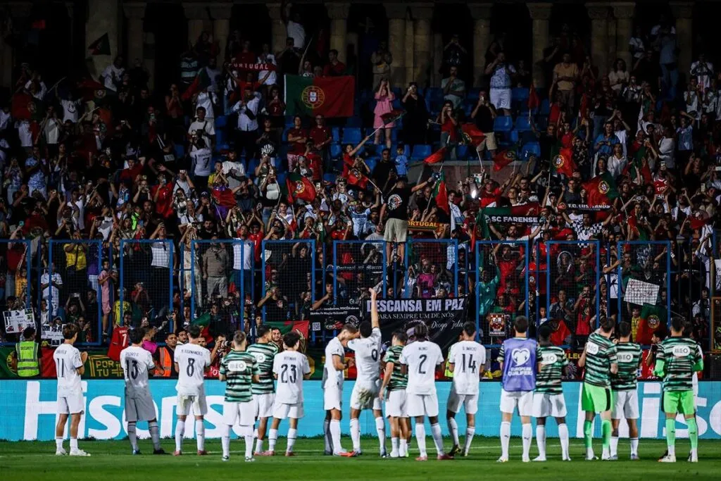 Cristiano Ronaldo marca doblete en goleada de Portugal sobre Armenia-1