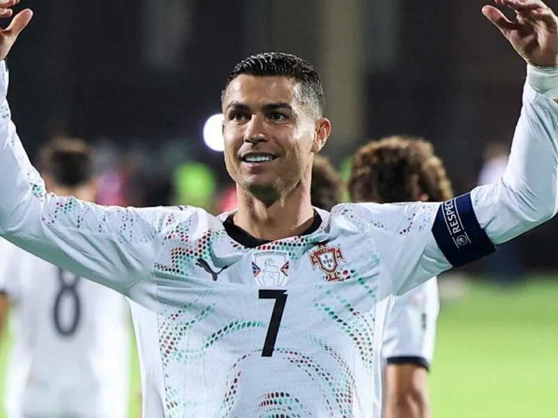 Cristiano Ronaldo marca doblete en goleada de Portugal sobre Armenia