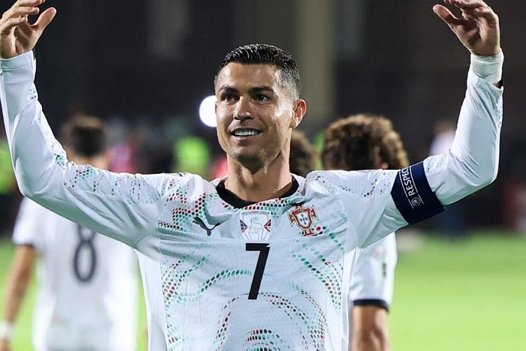 Cristiano Ronaldo marca doblete en goleada de Portugal sobre Armenia
