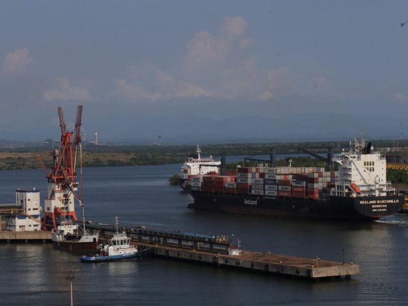 De manera irregular detiene Agencia Nacional de Aduanas mercancías en Lázaro Cárdenas
