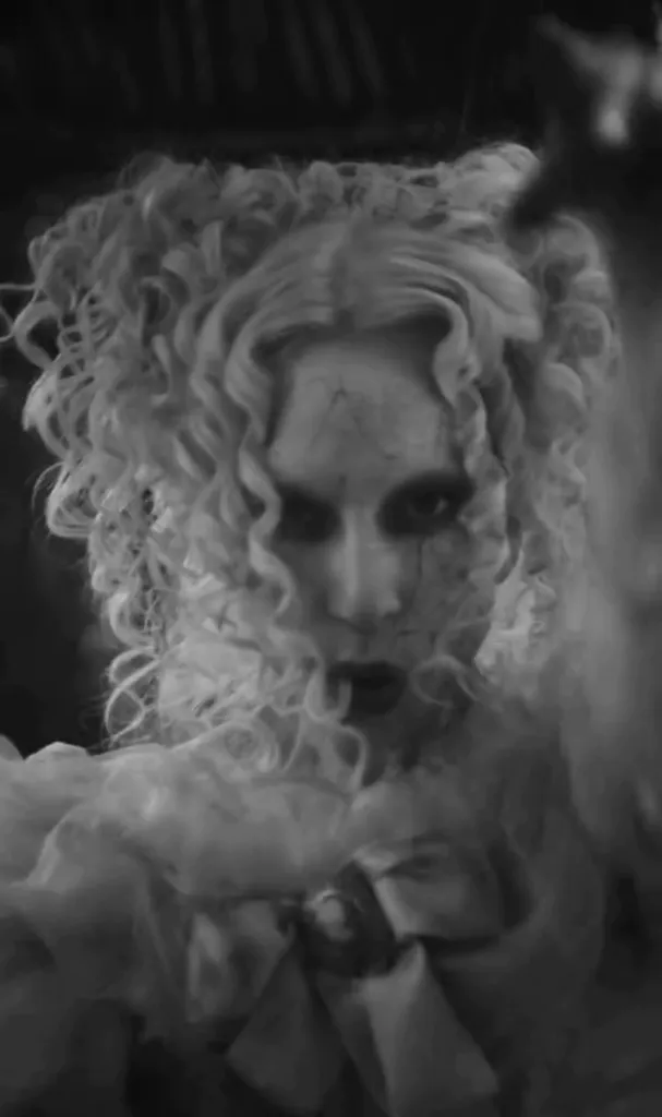 ¡De Xochimilco para el mundo! Lady Gaga y Tim Burton lanzan videoclip de “The Dead Dance”-1