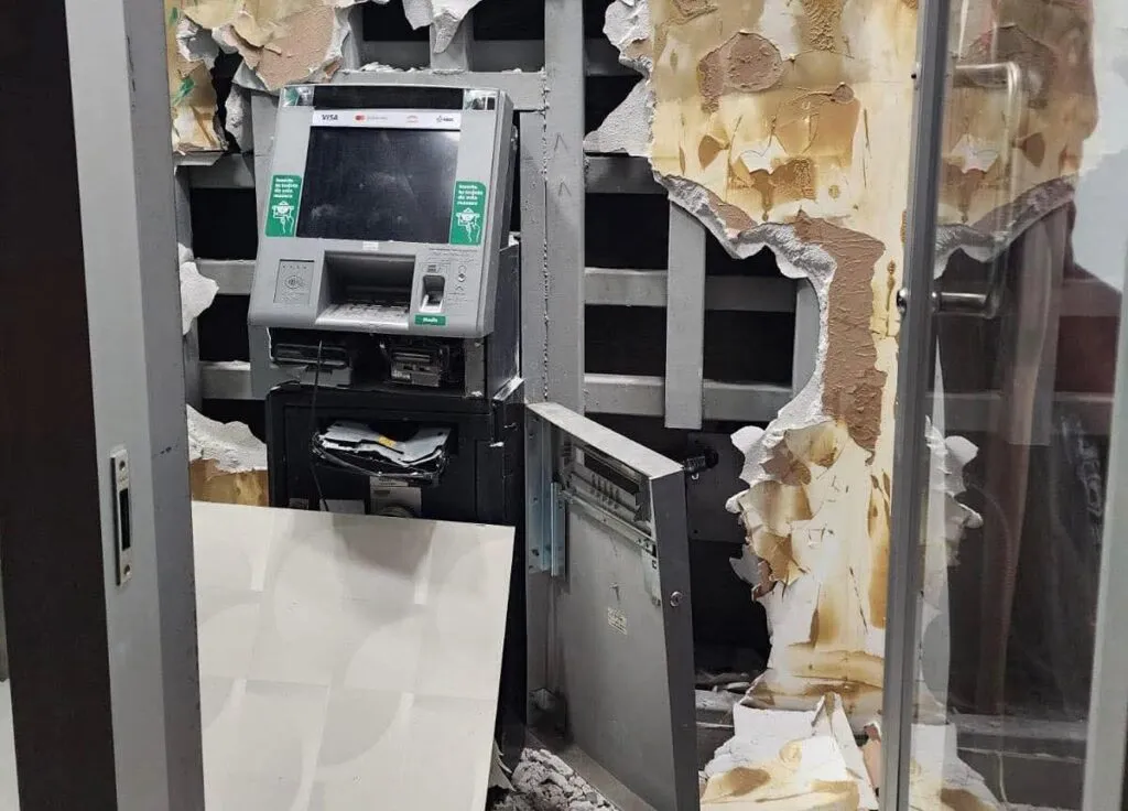 Delincuentes intentan robo de cajero automático en Huandacareo; no logran sustraer dinero