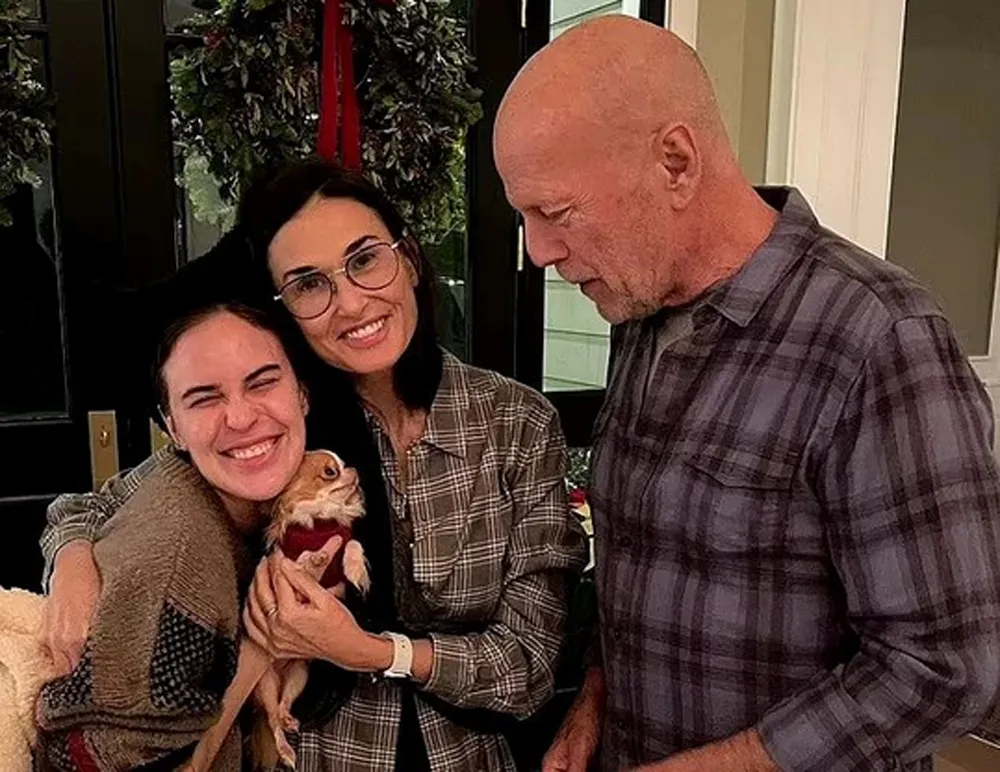 Demi Moore defiende a esposa de Bruce Willis de críticas por llevarlo a una residencia especializada-1