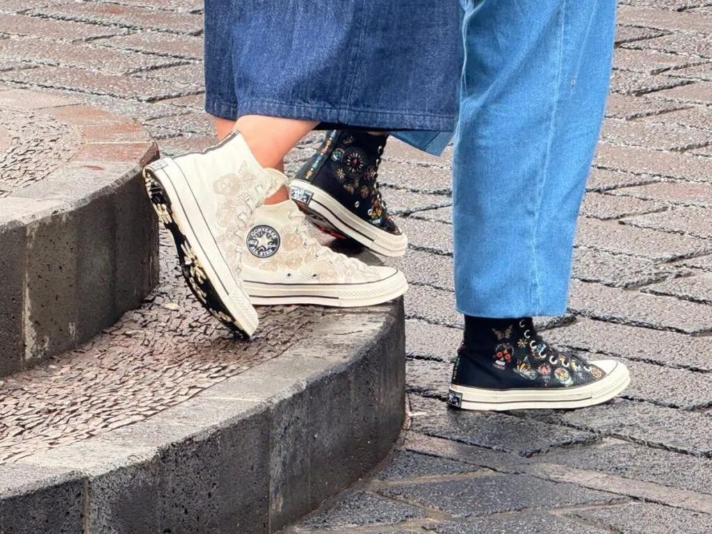Detalles y ¿cuánto cuestan los nuevos Converse del Día de Muertos 2025?