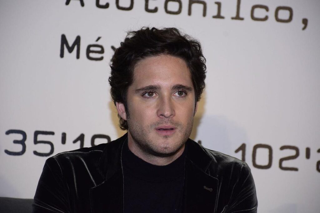 Diego Boneta cuenta detalles de su papel como Fidel Castro y desmiente millonaria oferta teatral-2