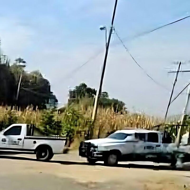 Dos hermanas y un joven mueren tras choque de mototaxi contra camioneta en Pajacuarán