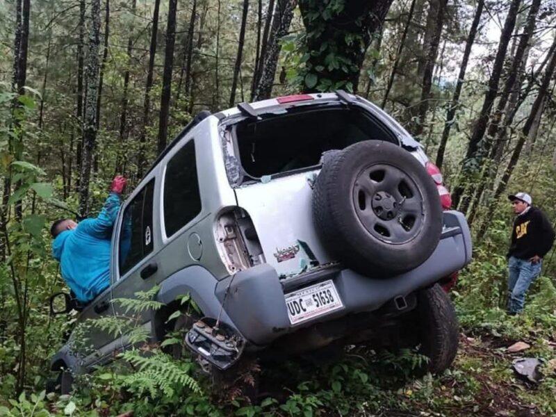 dos jóvenes pierden la vida en choque vehicular en Salvador Escalante
