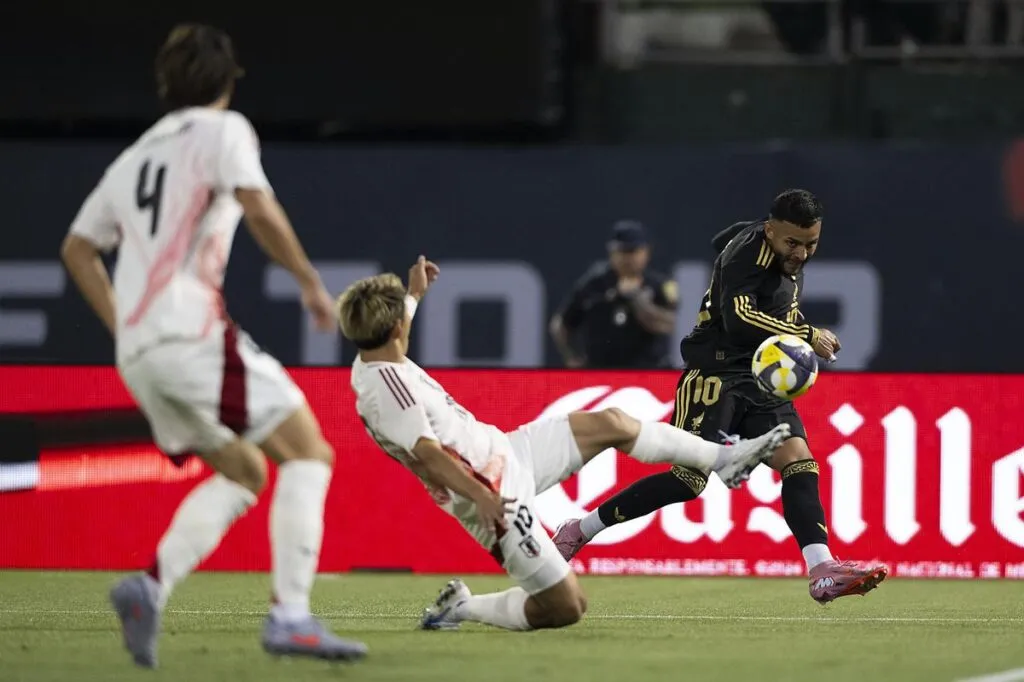 duelo de pocas emociones, México vs Japón