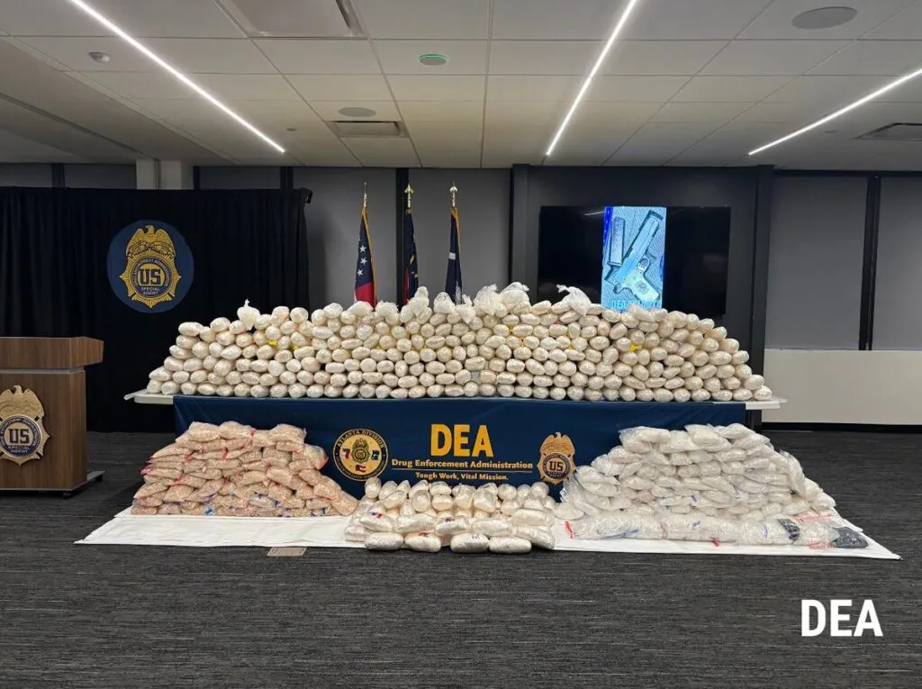 Duro golpe al CJNG; la DEA detuvo a 670 integrantes e incautó más de 48 millones de dólares