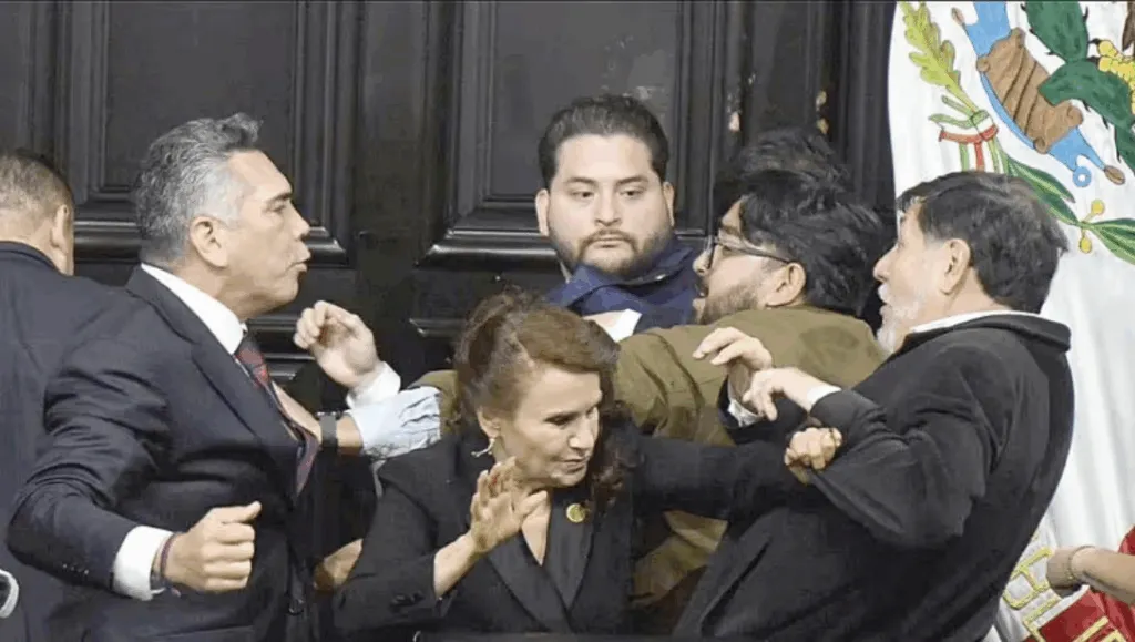 Eduardo Yáñez reacciona a la pelea entre “Alito” y Noroña