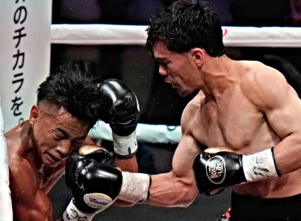 El mexicano Christian ‘Chispa’ Medina es nuevo Campeón Mundial Gallo de la OMB