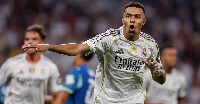 El Real Madrid con sufrimiento y polémica vence al Olympique de Marsella-2