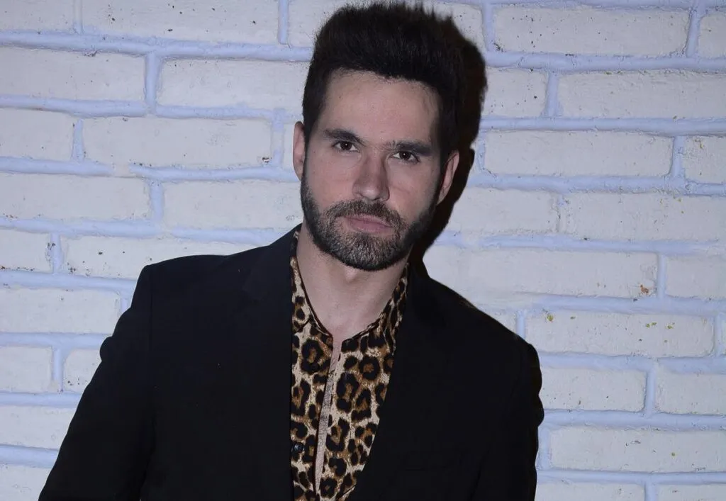 Eleazar Gómez desmiente acusaciones sobre descuido a su madre