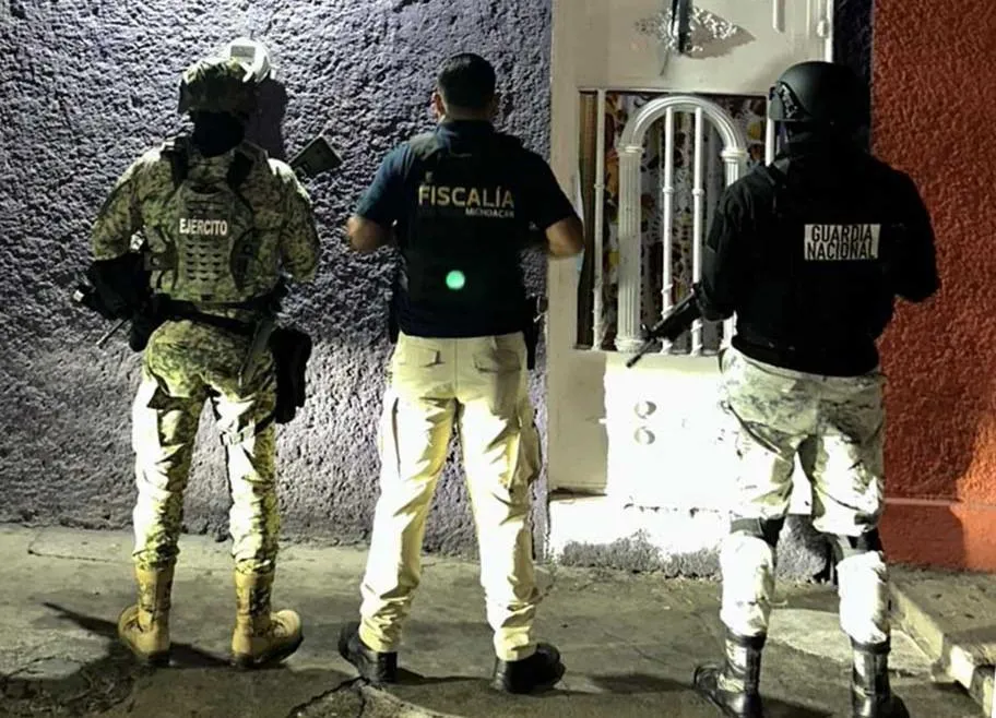 En cateo FGE asegura 976 dosis de narcótico; no hay detenidos