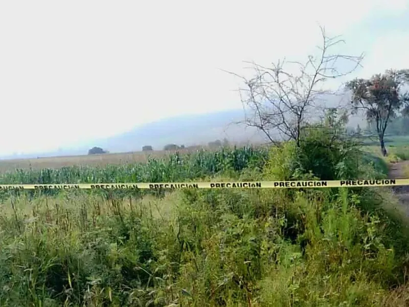 En Indaparapeo localizan cadáver de hombre con mensaje