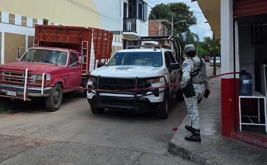 En pleno centro de Jacona ejecutan a un hombre