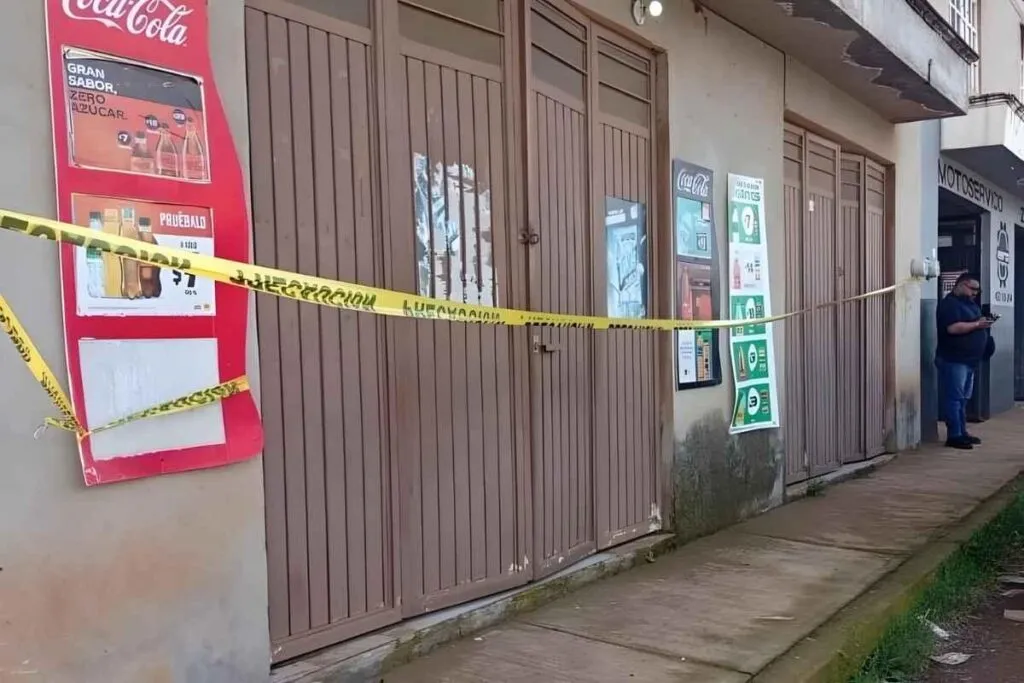 Encuentra a abuelito asesinado dentro de su casa en Tacámbaro