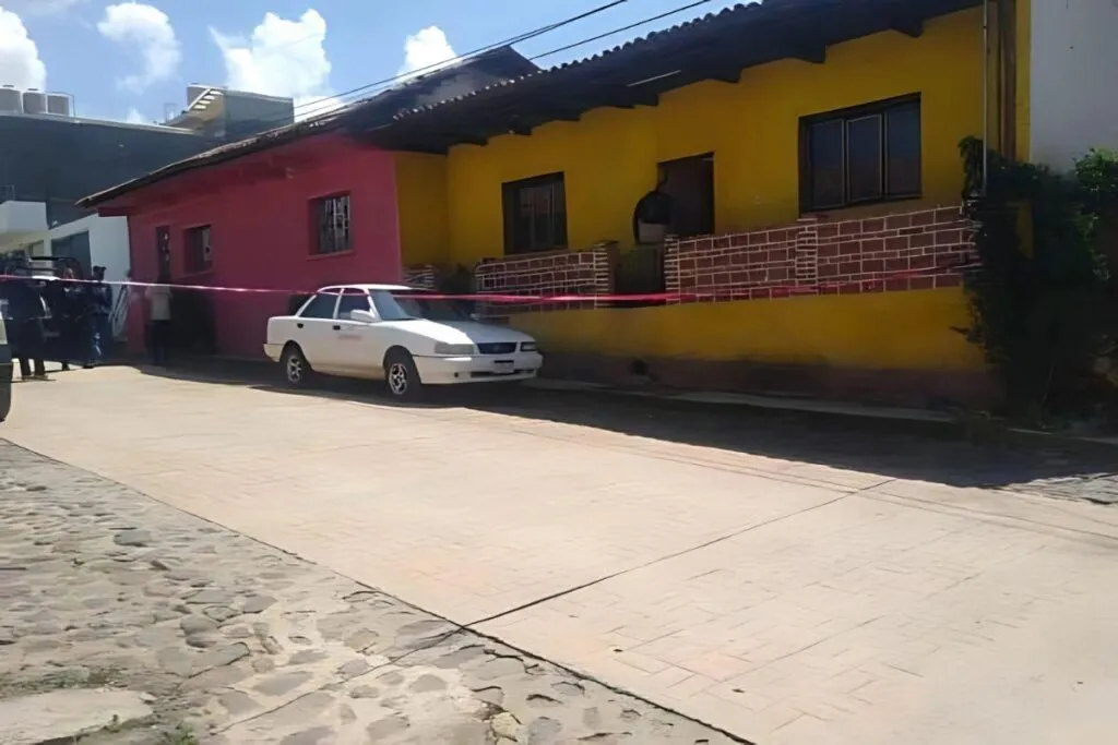 Encuentran a taxista asesinado dentro de una vivienda en Tlalpujahua