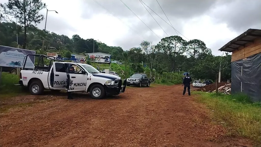 enfrentamiento militar en Ziracuaretiro militares y policías contra presuntos delincuentes