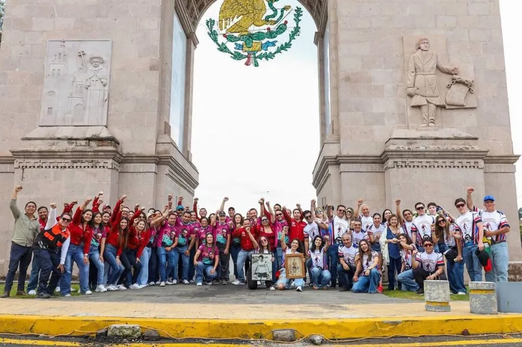 Éxito en las actividades patrias y deportivas en Zacapu: Mónica Valdez-2