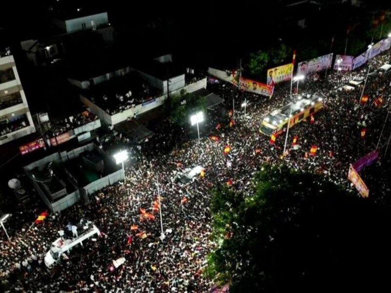 Fallecen 31 personas y otras 50 resultan heridas en estampida durante un mitin político en India