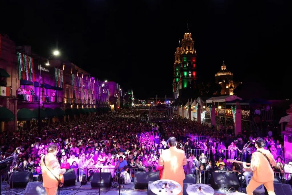 Fan infiltrado arruina transmisión de la Dinastía de Tuzantla en Morelia