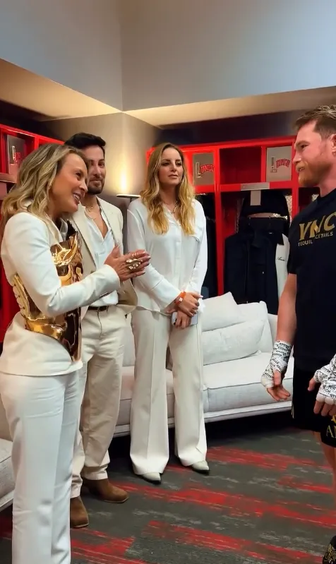 Fey aclara lo ocurrido en la pelea del Canelo: “Decidimos cantar en íntimo, en privado”-1