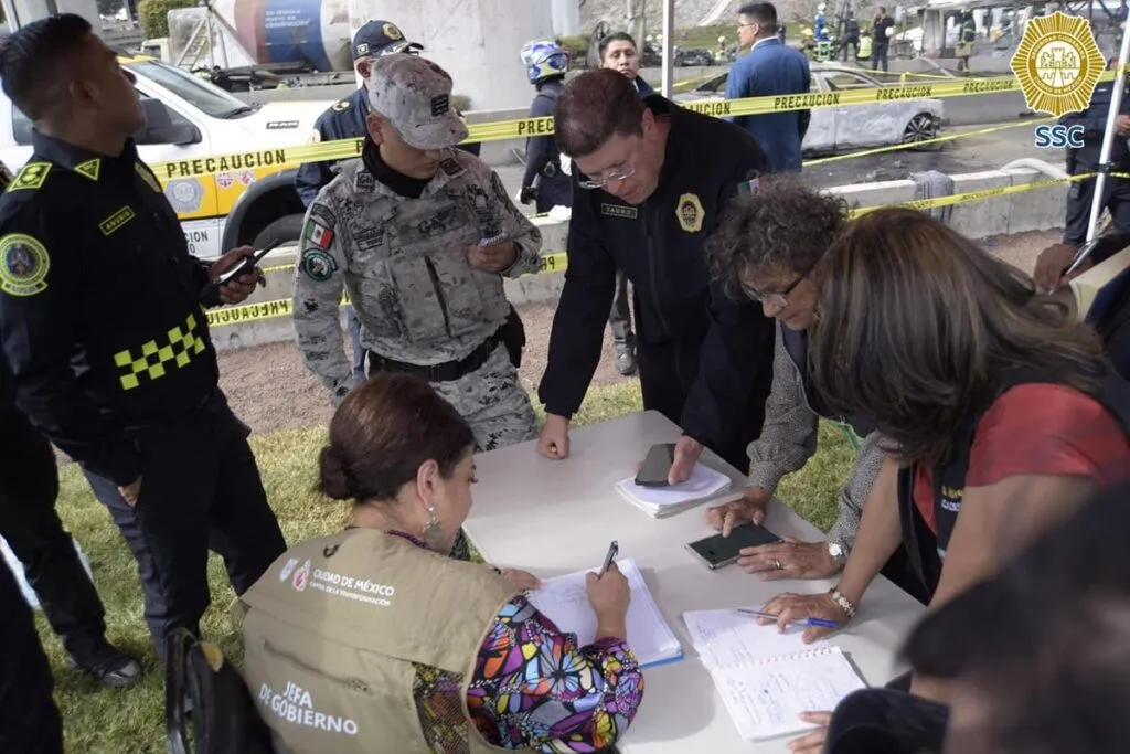 Gobierno de la CDMX entrega apoyos de 20 mil a 50 mil pesos a víctimas de explosión de pipa en Iztapalapa