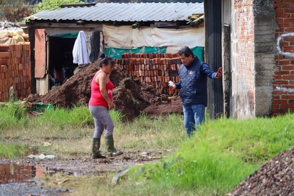 Gobierno de Zacapu refuerza apoyo tras inundaciones en colonia Cuauhtémoc-1
