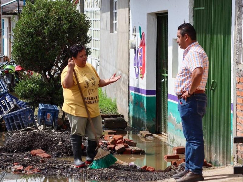 Gobierno de Zacapu refuerza apoyo tras inundaciones en colonia Cuauhtémoc