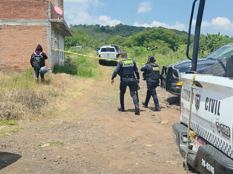 Hallan cadáver con impactos de bala en brecha de Morelia