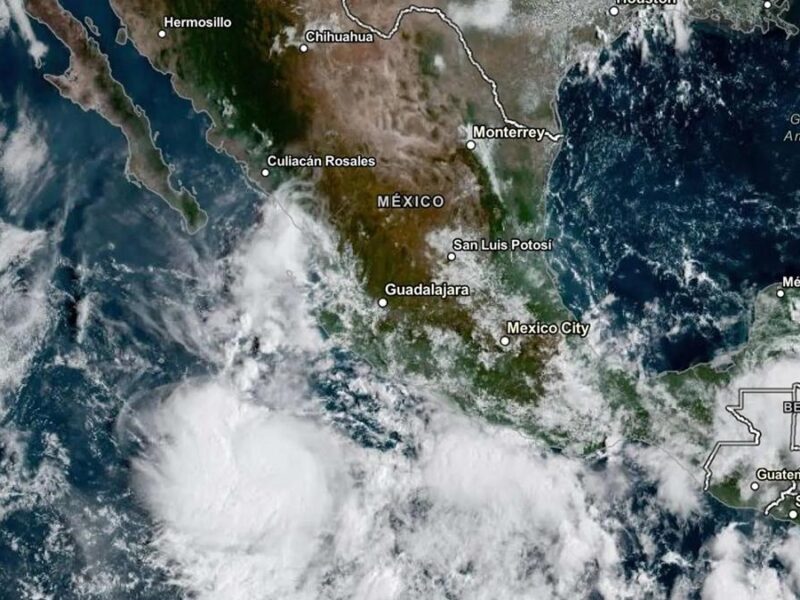 Huracán “Narda” se debilita a categoría 1, pero mantiene lluvias en tres estados