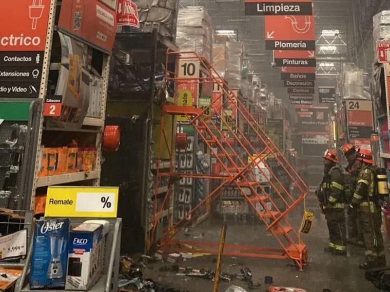 Incendio en Home Depot La Huerta