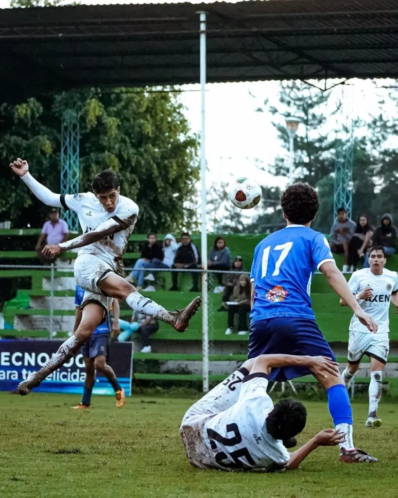 Intensa jornada bajo la lluvia se vivió en la Jornada 1 del michoacano Grupo 11 de la Liga TDP-2