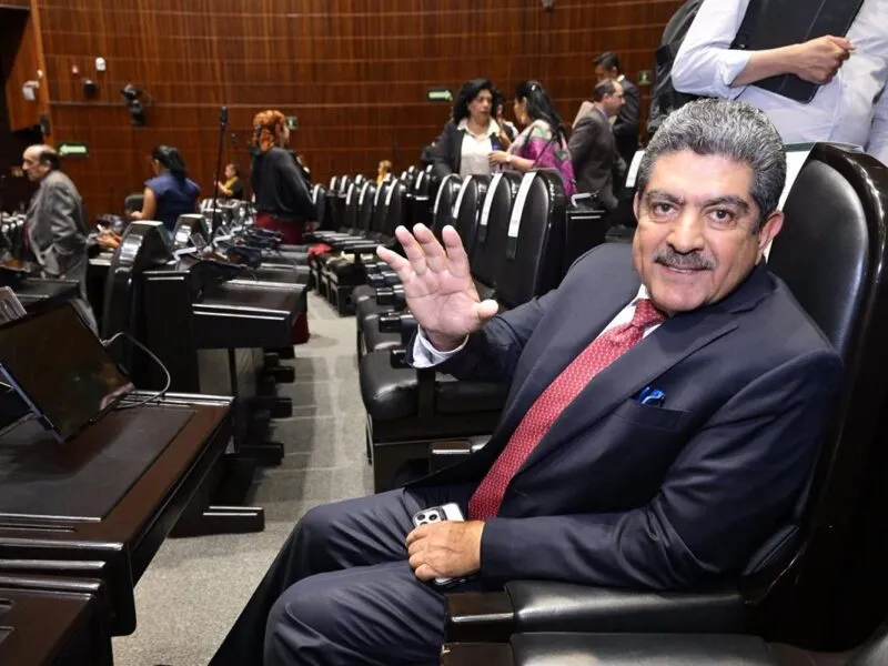 Intervienen de urgencia al diputado Manuel Espino por derrame cerebral