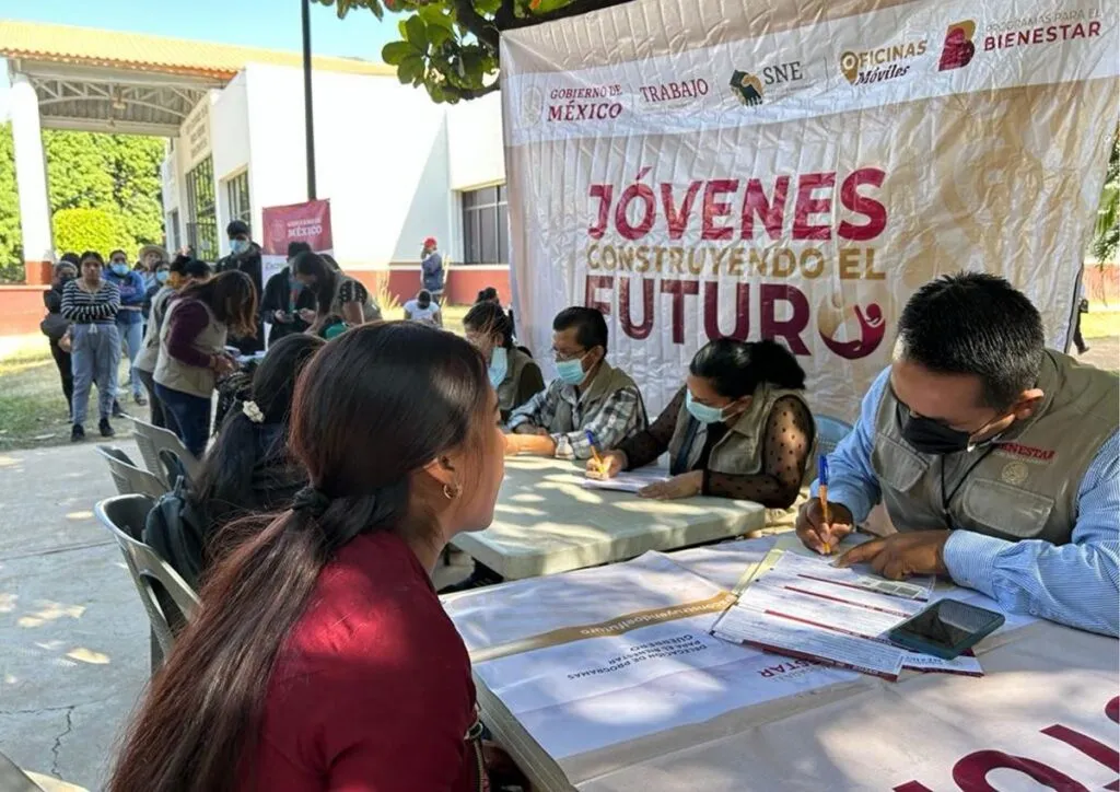 Jóvenes Construyendo el Futuro 2025: estos son los pasos para registrarte y obtener apoyo económico