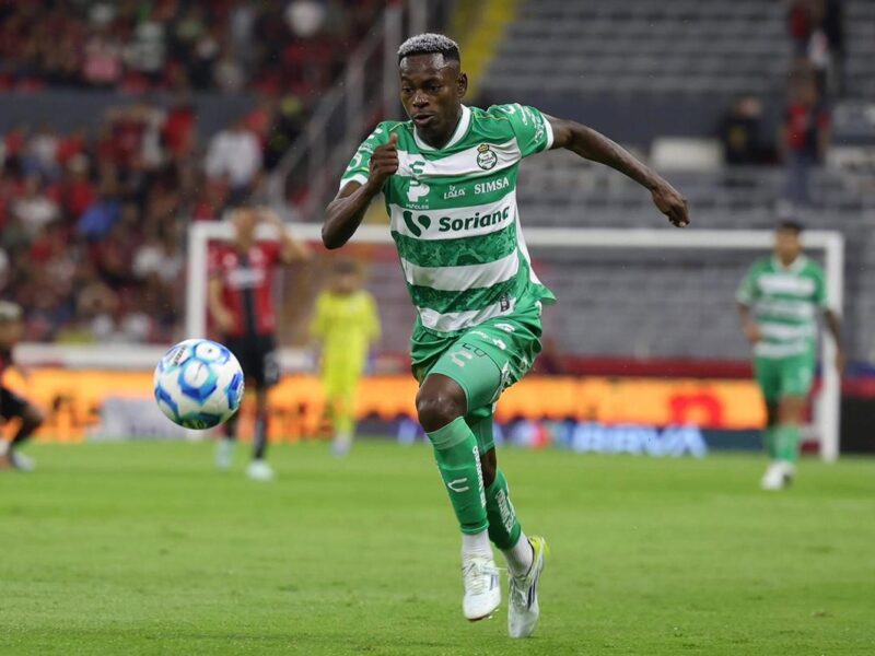 Jugador de Santos que enfrentará a San Luis