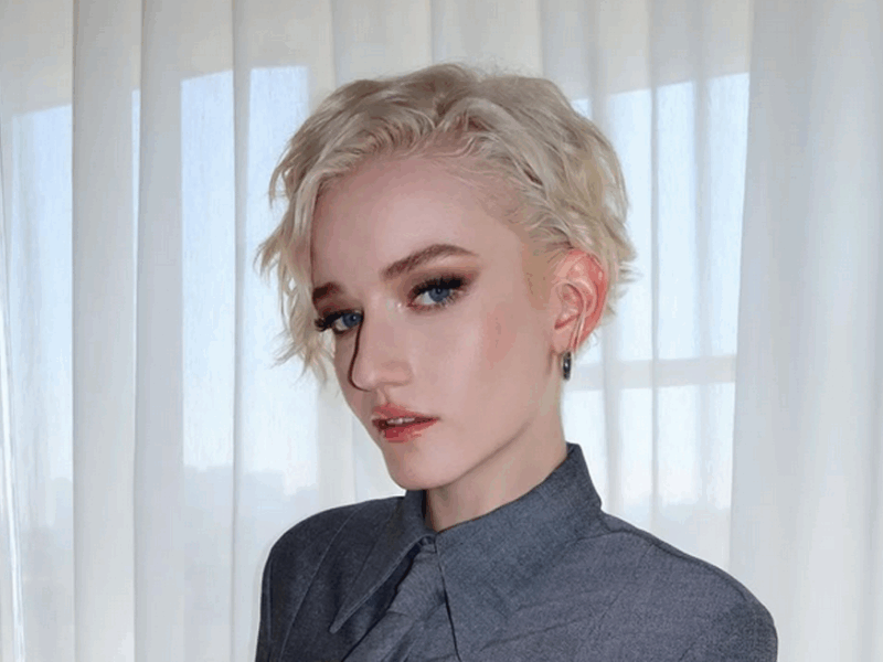 Julia Garner interpretará a Madonna en su película autobiográfica