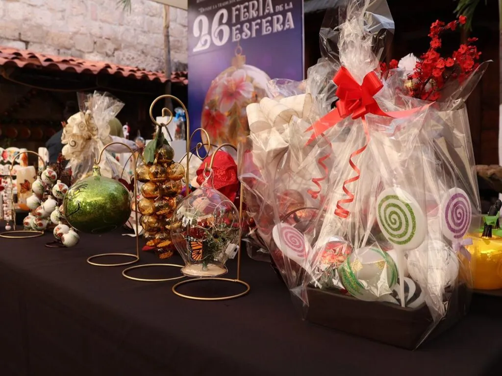 La magia de la Navidad regresa a Tlalpujahua con la 26 Feria de la Esfera-2
